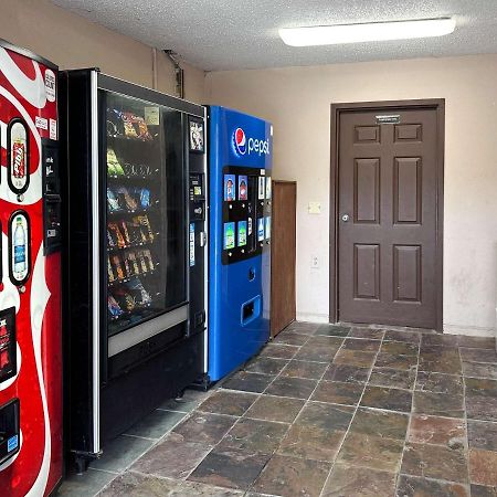 Motel 6 Atlanta Ga Atlanta Airport East מראה חיצוני תמונה