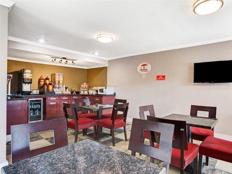 Motel 6 Atlanta Ga Atlanta Airport East מראה חיצוני תמונה