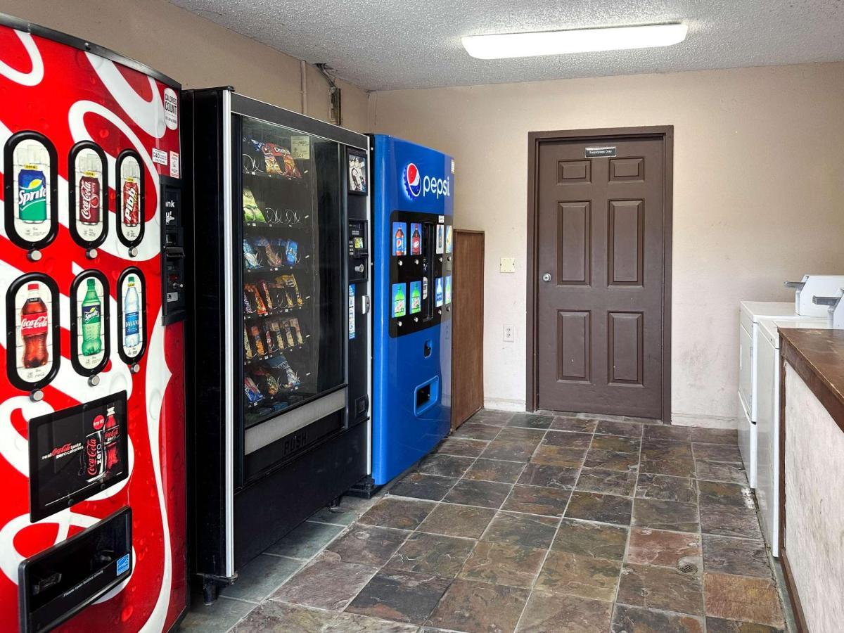 Motel 6 Atlanta Ga Atlanta Airport East מראה חיצוני תמונה