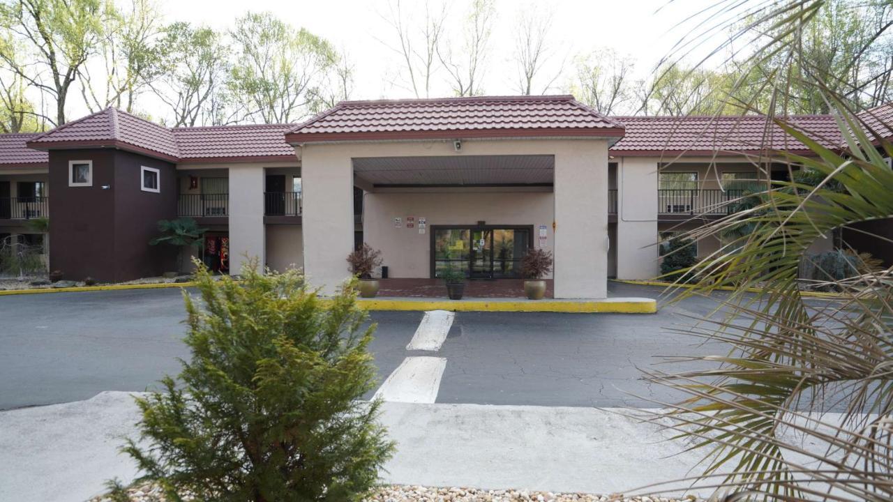 Motel 6 Atlanta Ga Atlanta Airport East מראה חיצוני תמונה