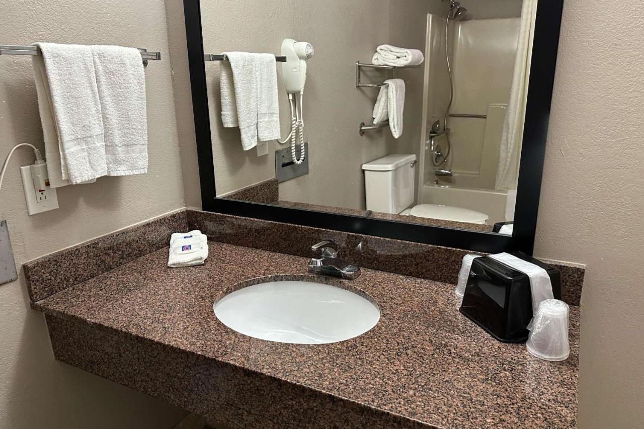 Motel 6 Atlanta Ga Atlanta Airport East מראה חיצוני תמונה